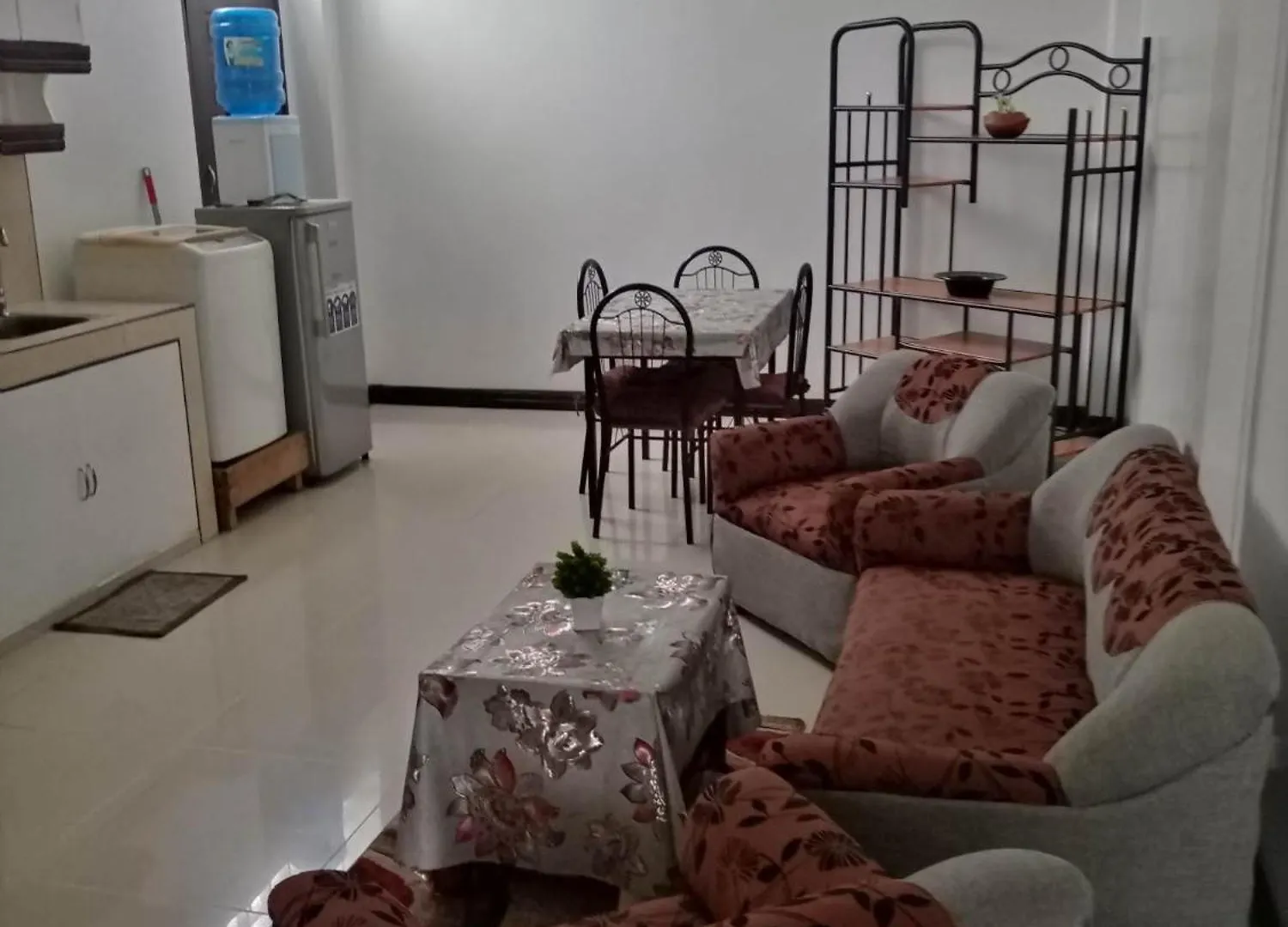 アパート 2Br Penthouse Condo Rental ダバオ　シティ